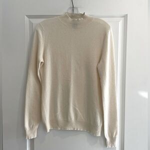 EUC Lord & Taylor White Cashmere Turtleneck Sweater - Sz. L